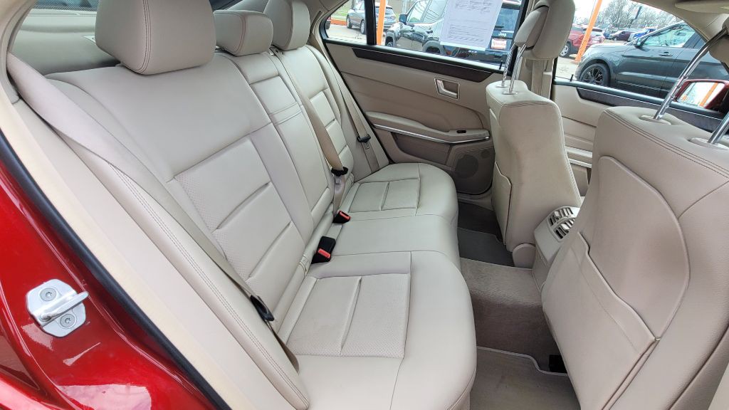 2016 Mercedes-Benz E-Class Image 12