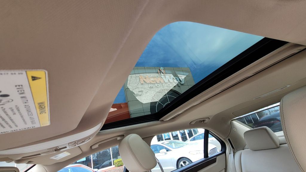 2016 Mercedes-Benz E-Class Image 16