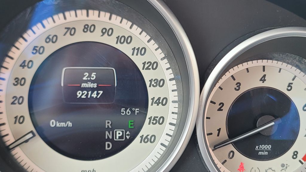 2016 Mercedes-Benz E-Class Image 24