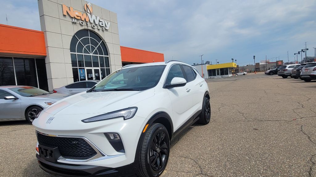 2024 Buick Enclave Image 3