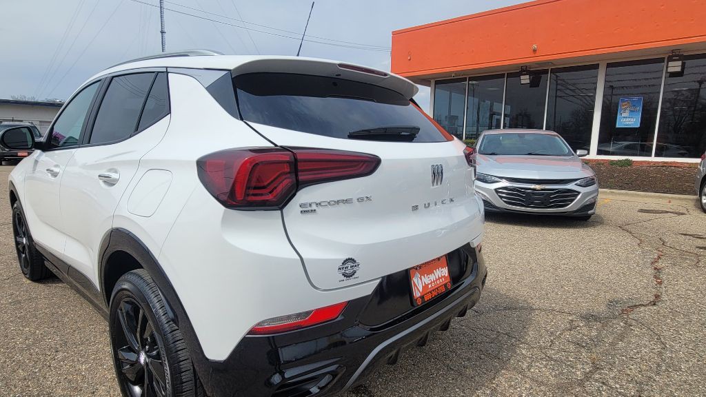 2024 Buick Enclave Image 4