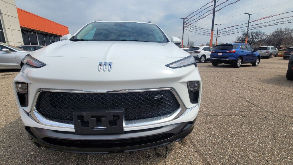 2024 Buick Enclave Image 9