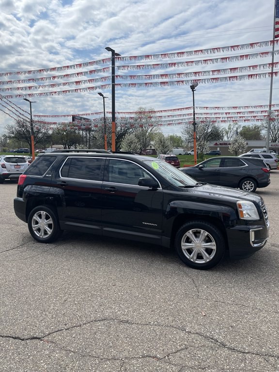 2017 GMC Terrain Image 3