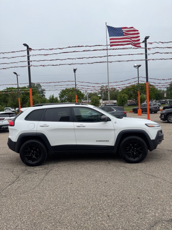 2016 Jeep Cherokee Image 5