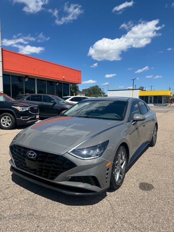 2021 Hyundai Sonata Image 2