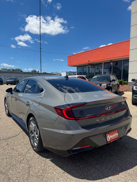 2021 Hyundai Sonata Image 8