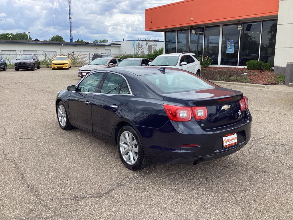 2016 Chevrolet Malibu Image 7