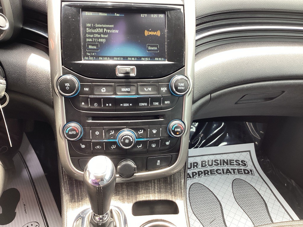 2016 Chevrolet Malibu Image 10