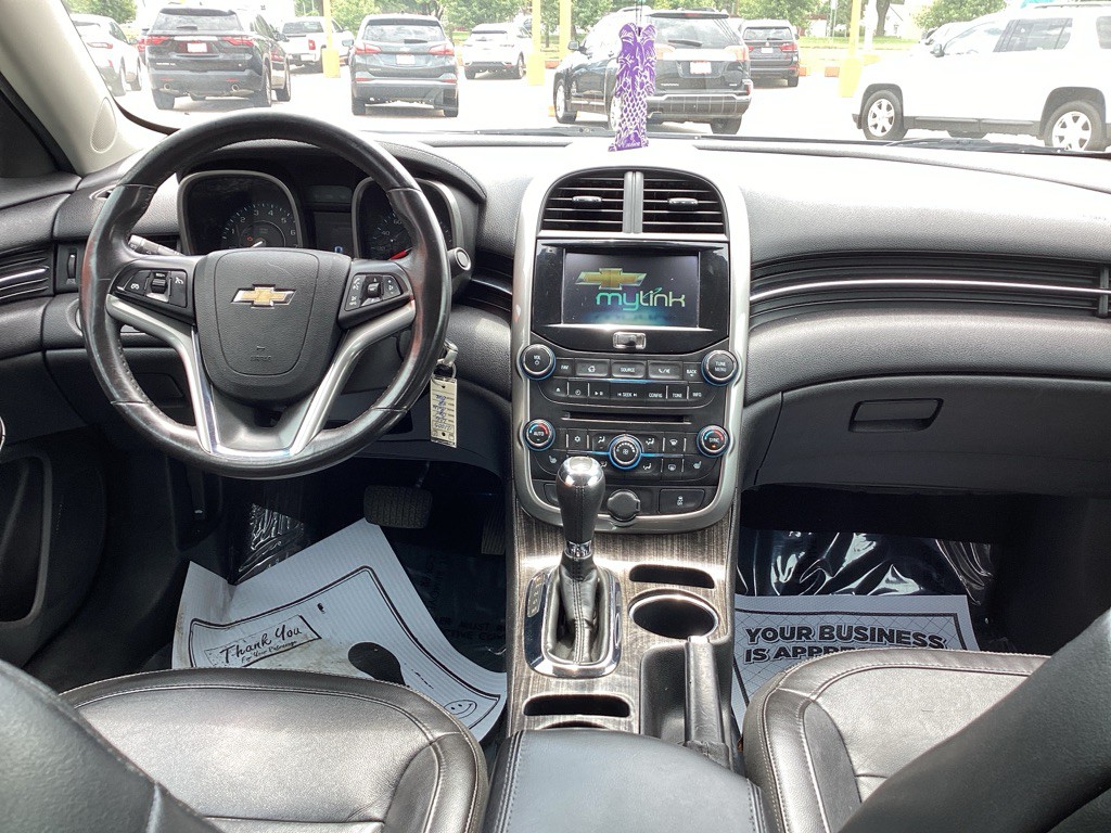 2016 Chevrolet Malibu Image 13