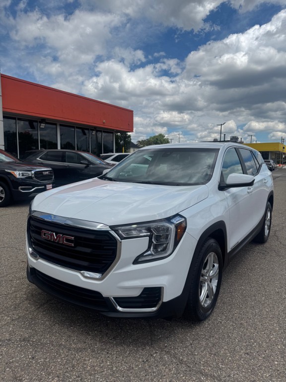 2024 GMC Terrain Image 2