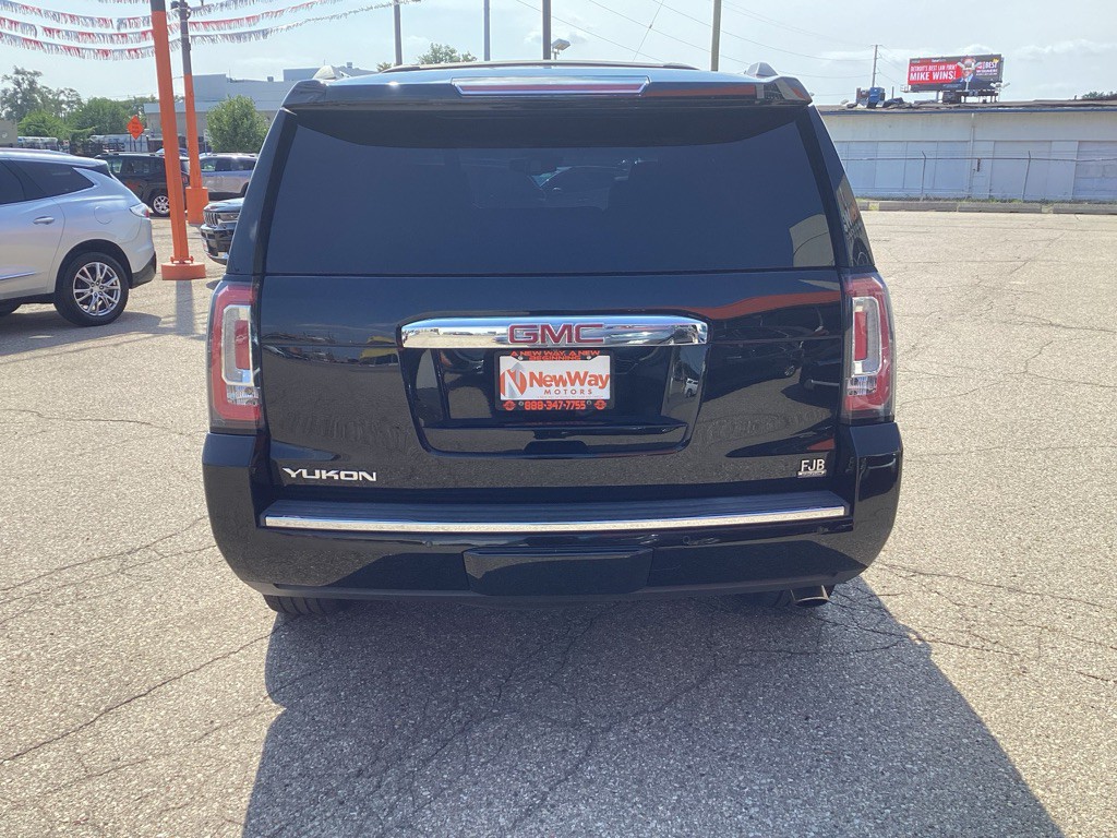 2018 GMC Yukon Image 8