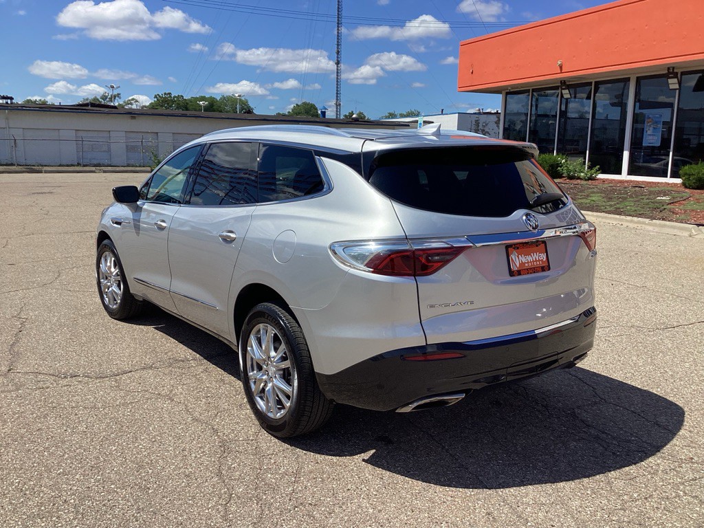 2022 Buick Enclave Image 9