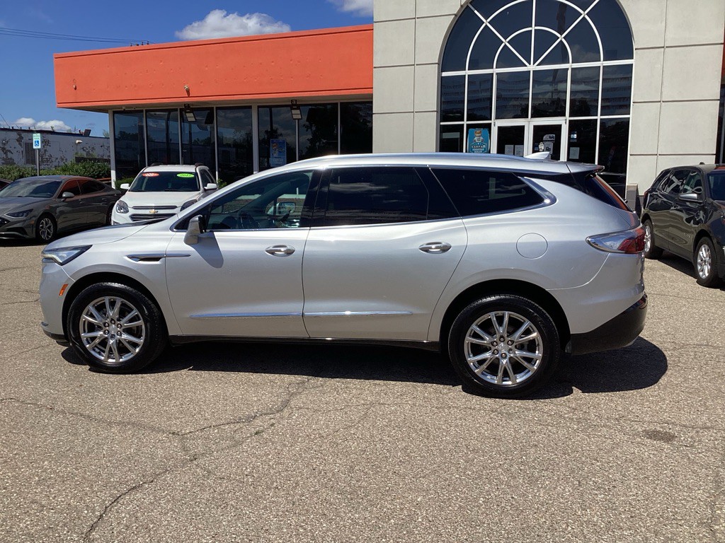 2022 Buick Enclave Image 10
