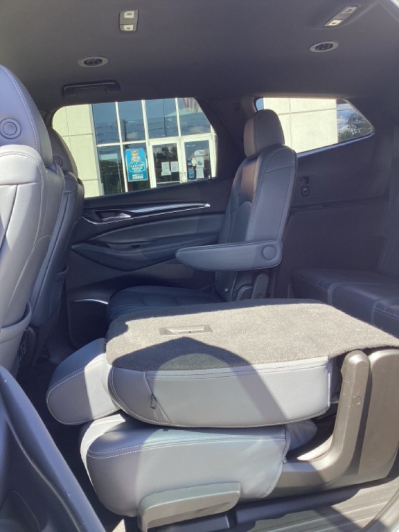 2022 Buick Enclave Image 17