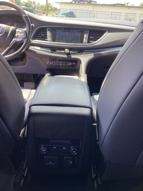 2022 Buick Enclave Image 19