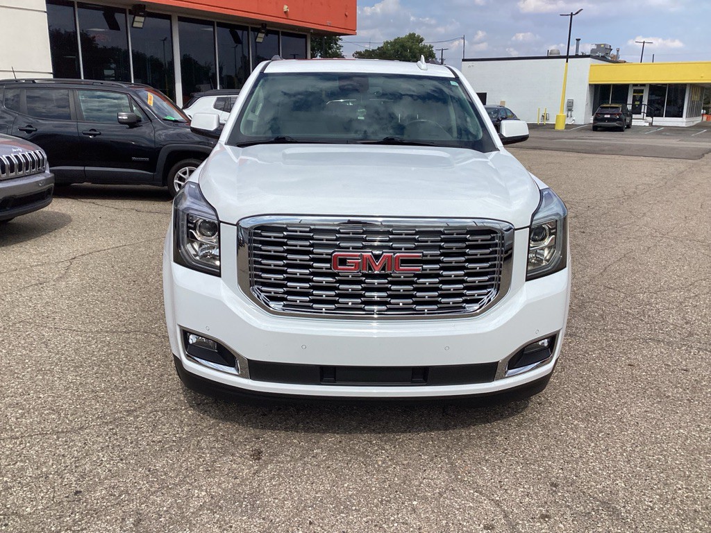 2020 GMC Yukon Image 2