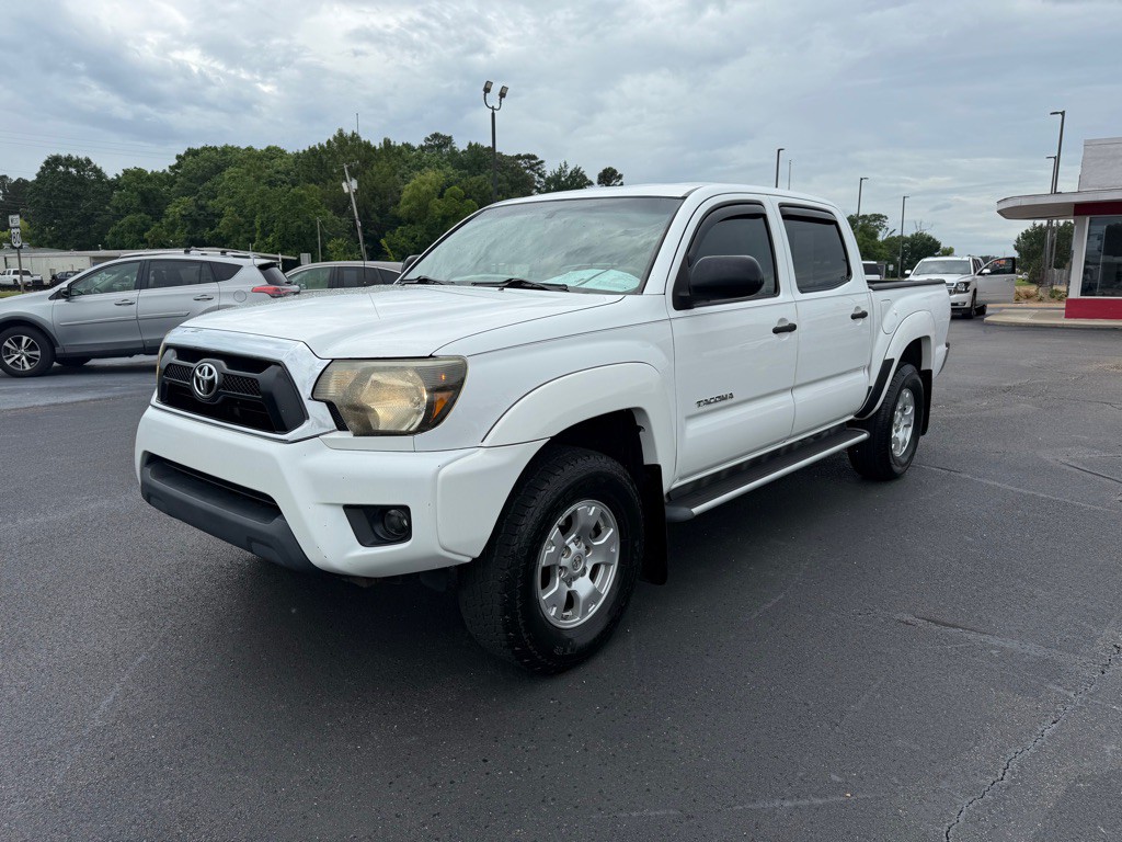 2013 Toyota Tacoma Image 1