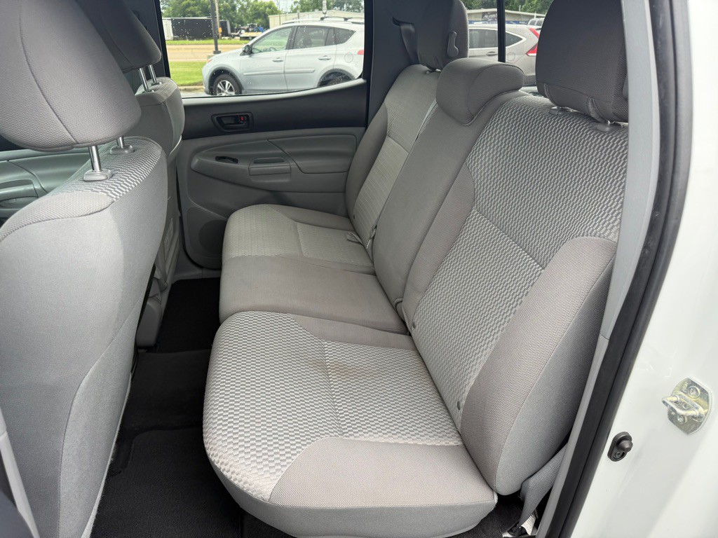 2013 Toyota Tacoma Image 17
