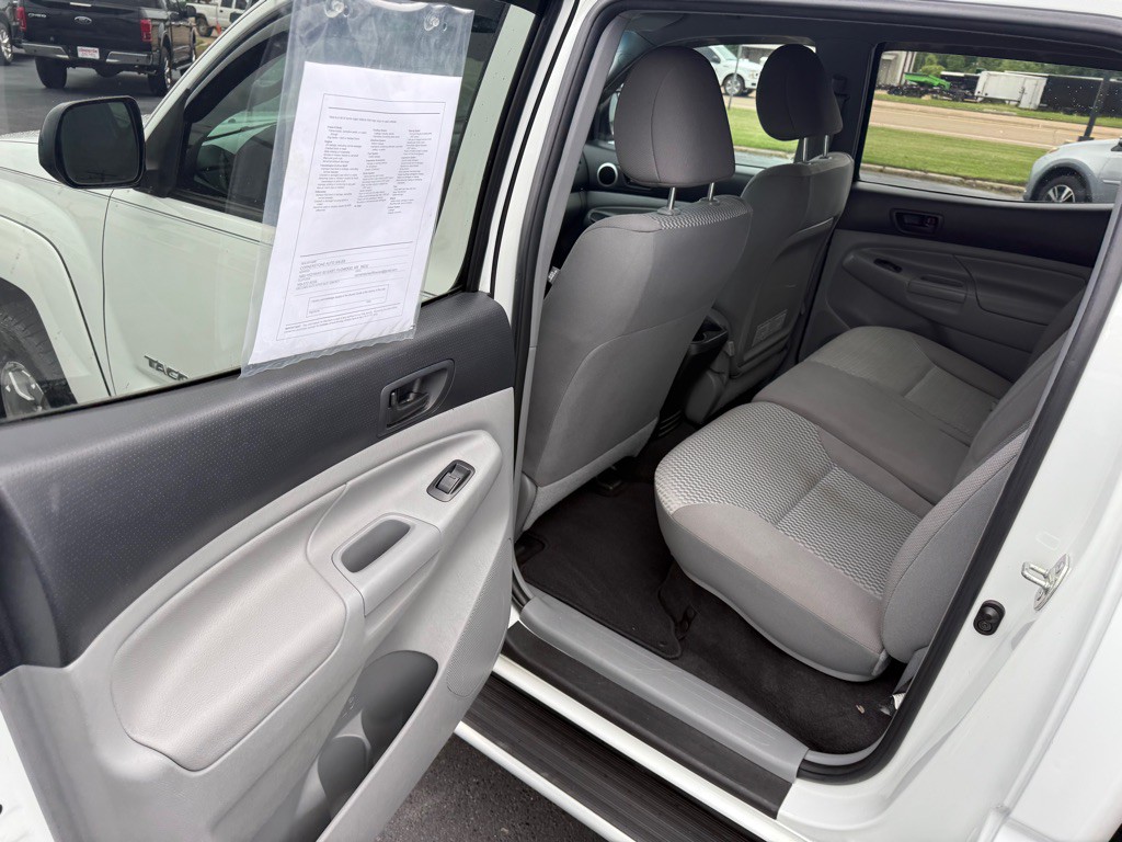 2013 Toyota Tacoma Image 18