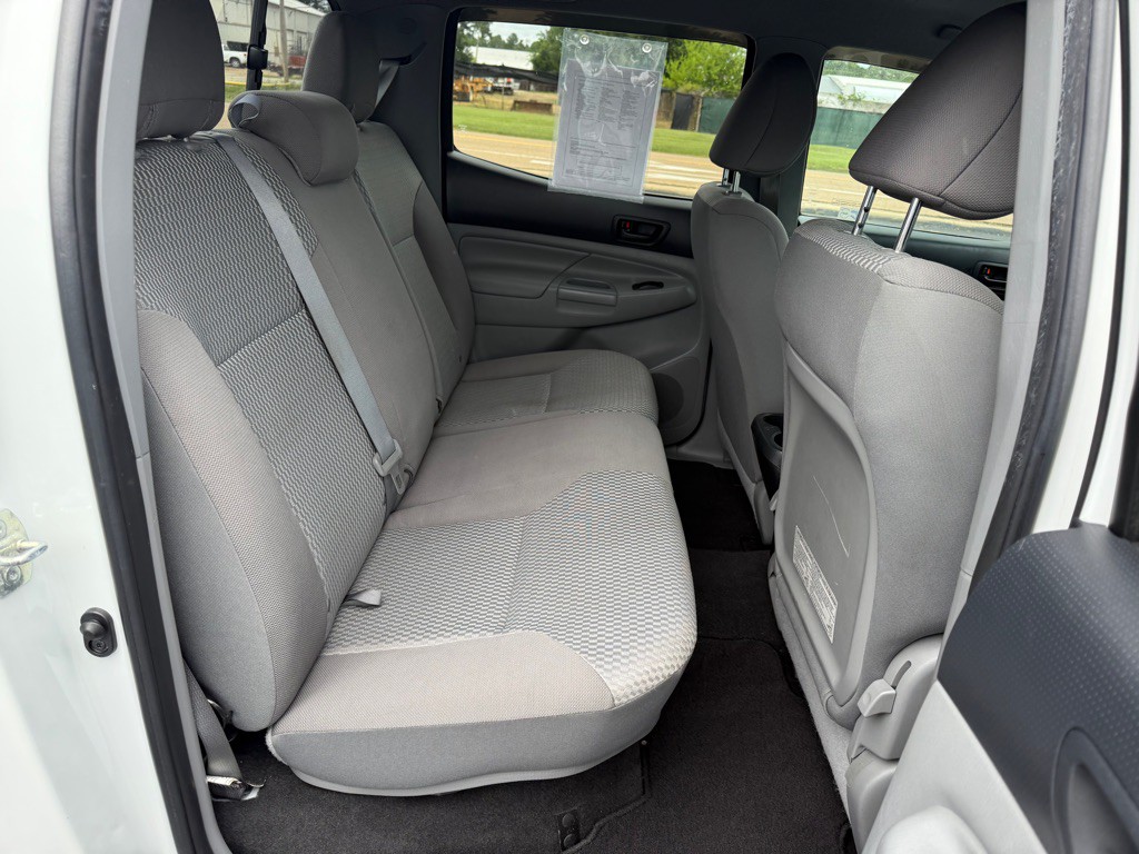 2013 Toyota Tacoma Image 21
