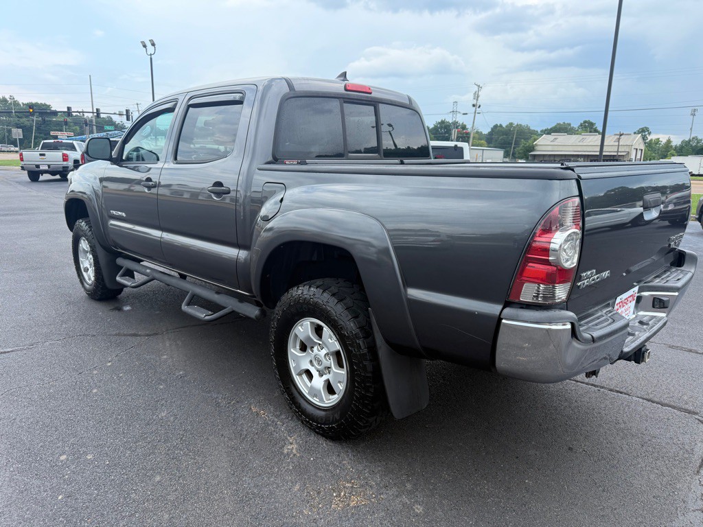2015 Toyota Tacoma Image 6