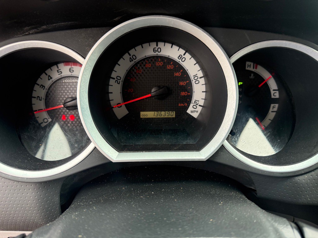 2015 Toyota Tacoma Image 15
