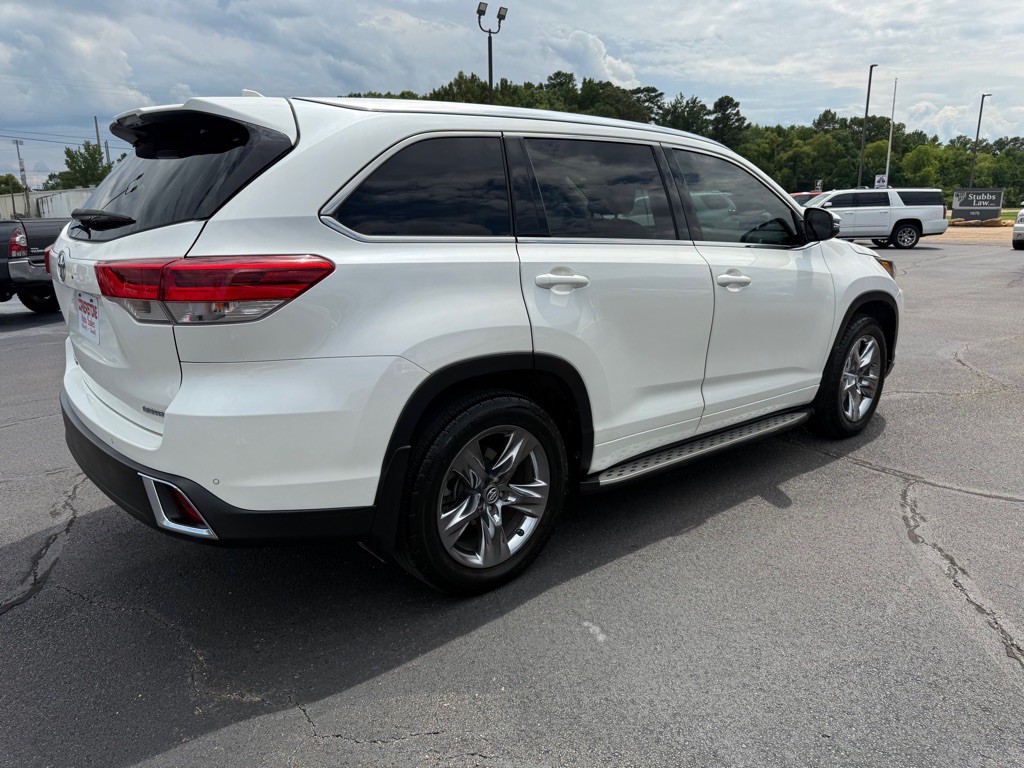 2019 Toyota Highlander Image 3