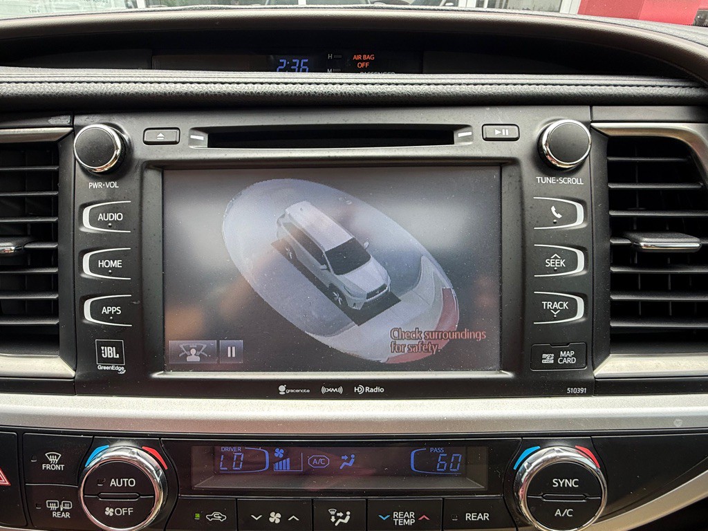 2019 Toyota Highlander Image 12