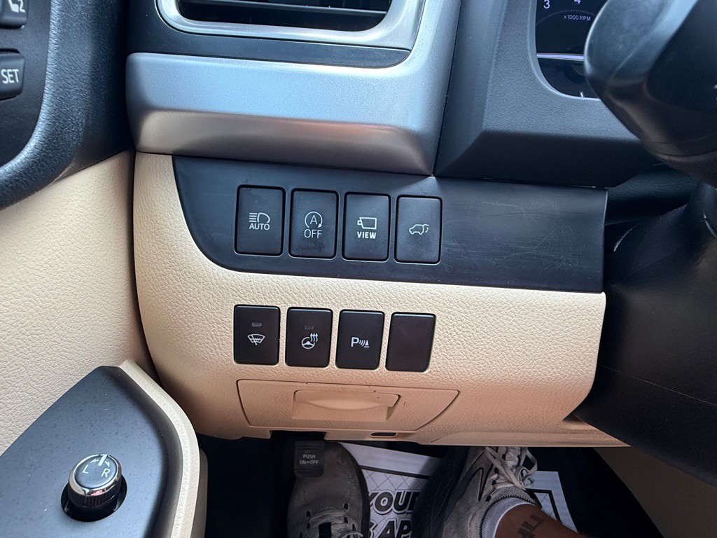 2019 Toyota Highlander Image 17