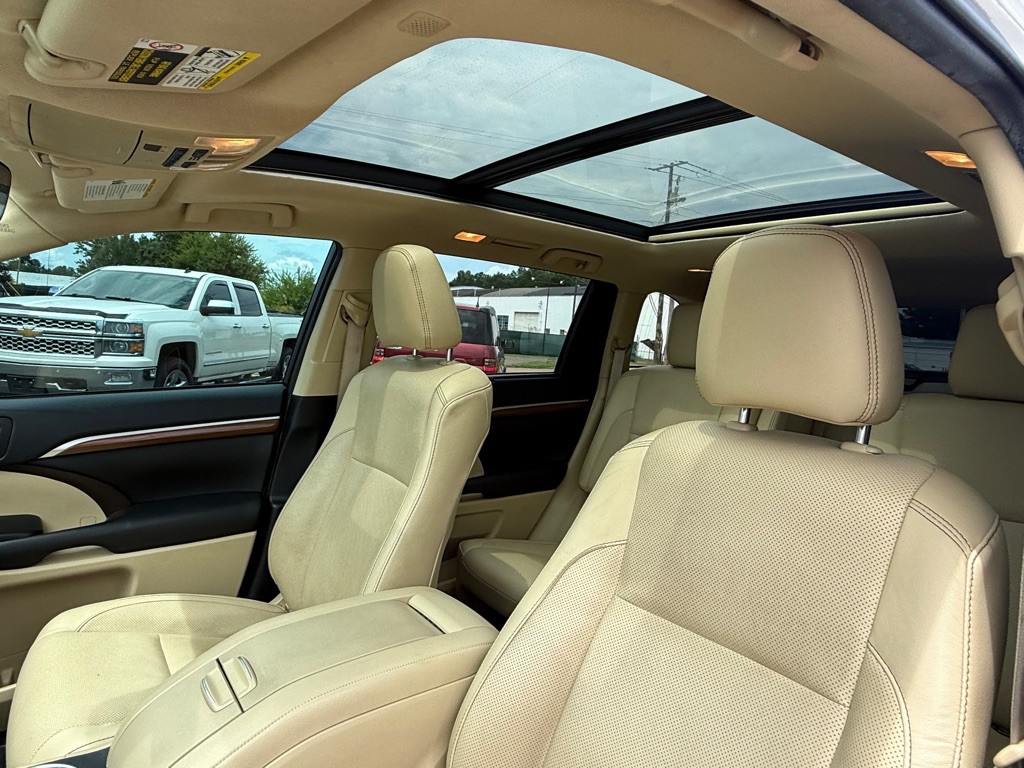 2019 Toyota Highlander Image 19