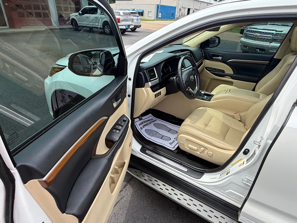 2019 Toyota Highlander Image 20