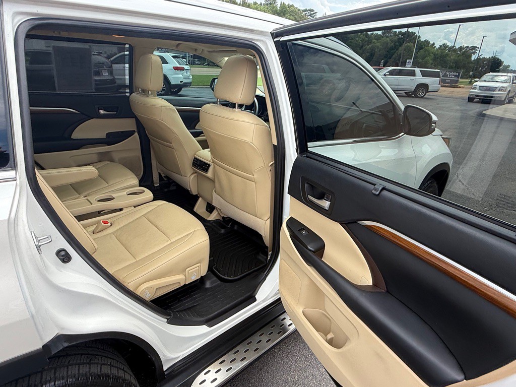 2019 Toyota Highlander Image 30