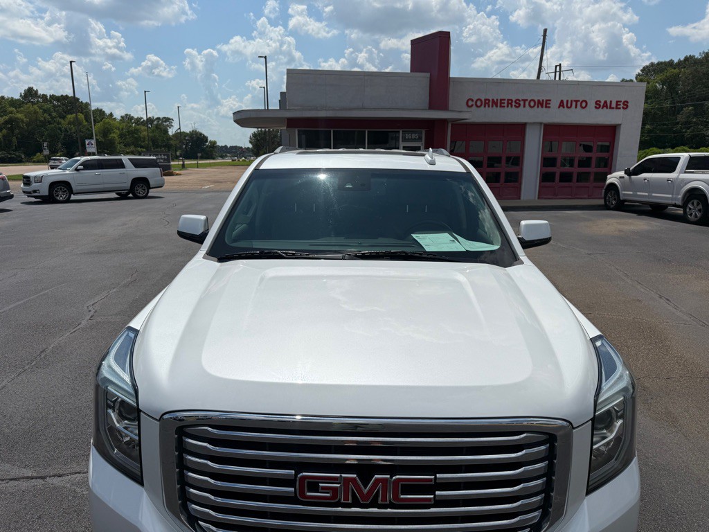 2018 GMC Yukon Image 2
