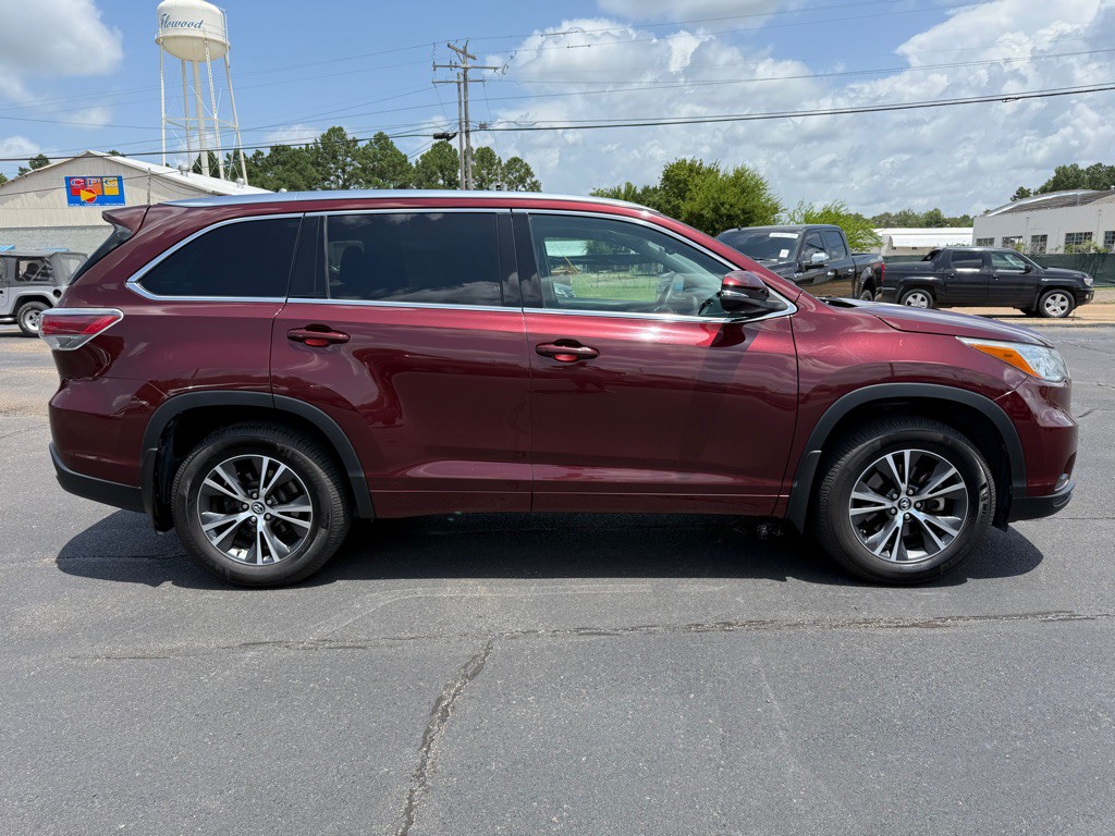 2016 Toyota Highlander Image 4