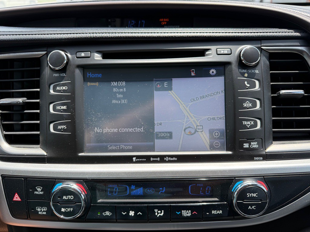 2016 Toyota Highlander Image 13