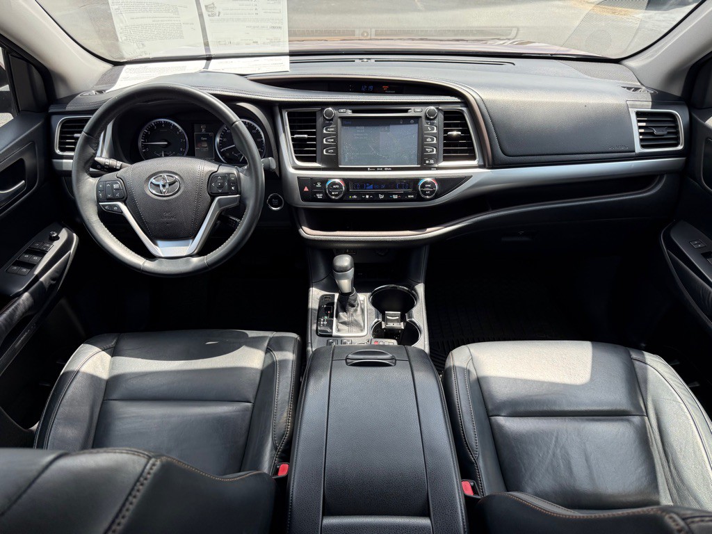 2016 Toyota Highlander Image 28