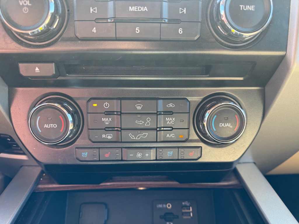 2015 Ford F-150 Image 16