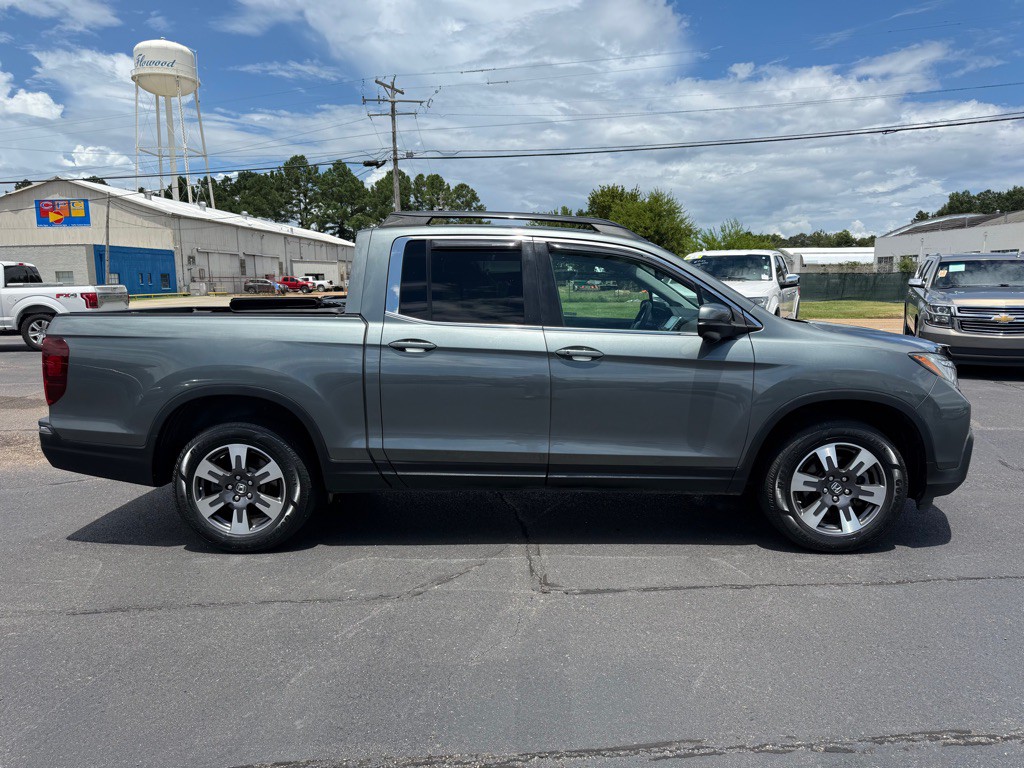 2019 Honda Ridgeline Image 7