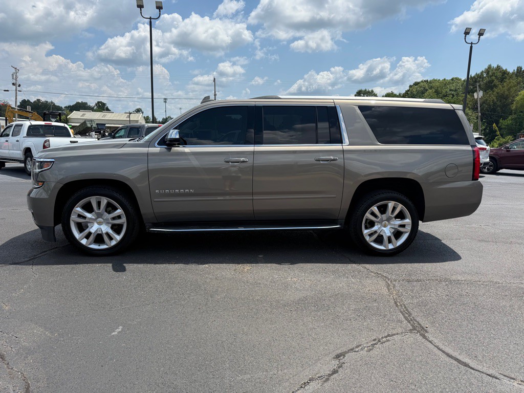 2017 Chevrolet Suburban Image 6