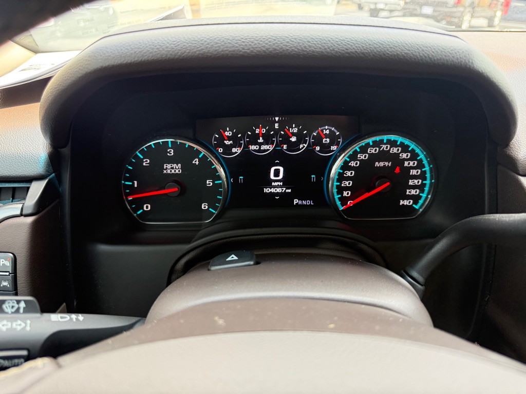 2017 Chevrolet Suburban Image 11