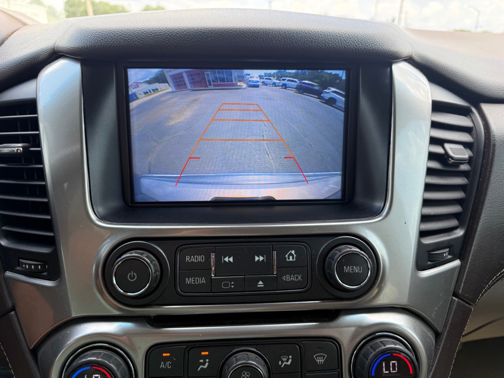 2017 Chevrolet Suburban Image 14