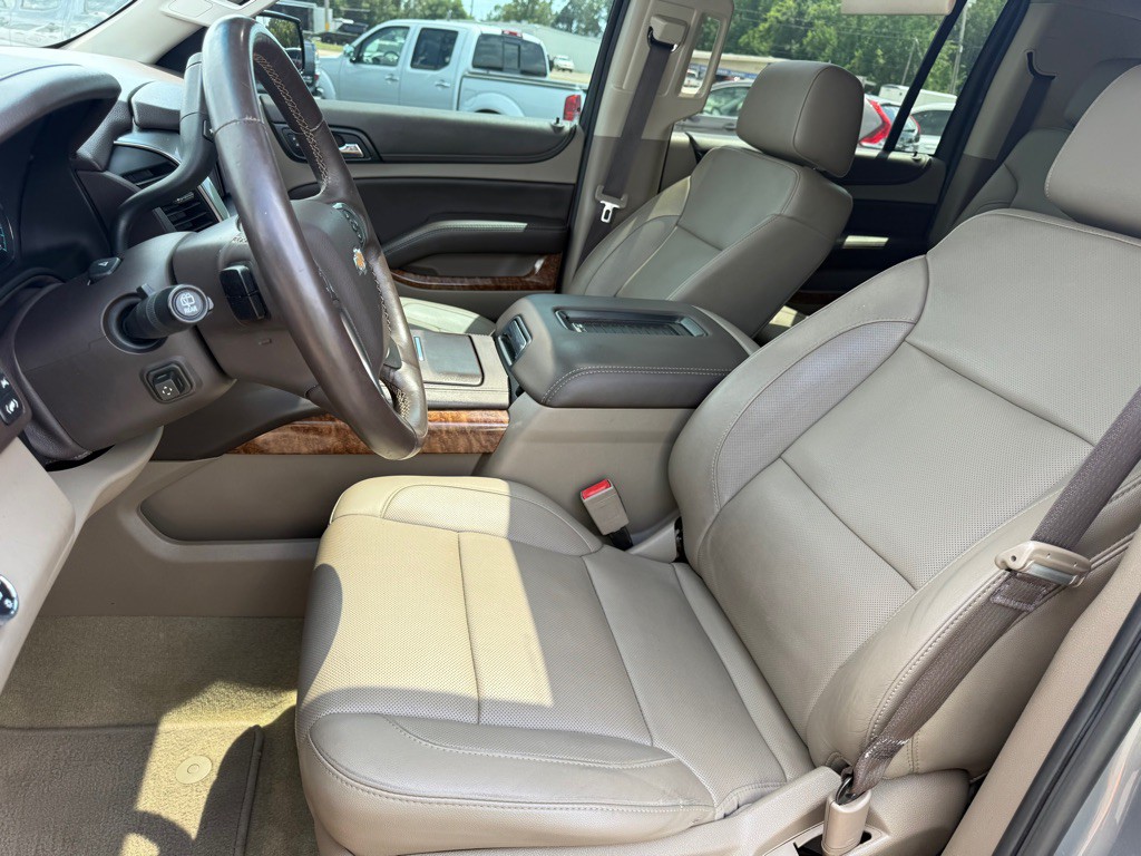 2017 Chevrolet Suburban Image 18