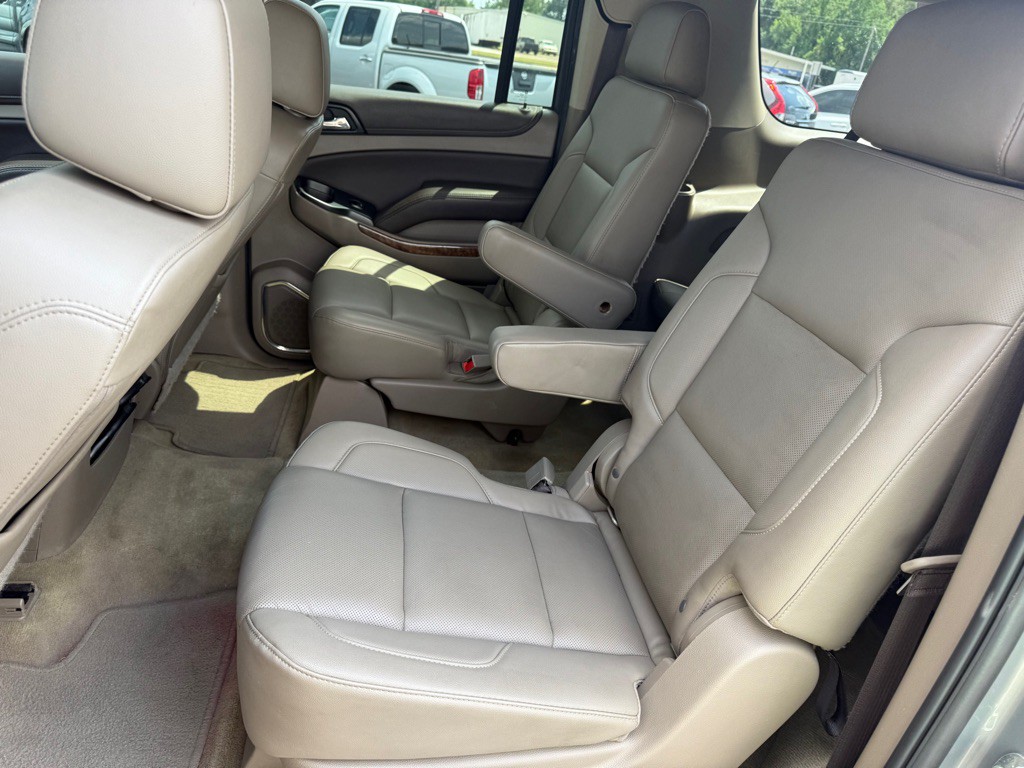 2017 Chevrolet Suburban Image 22