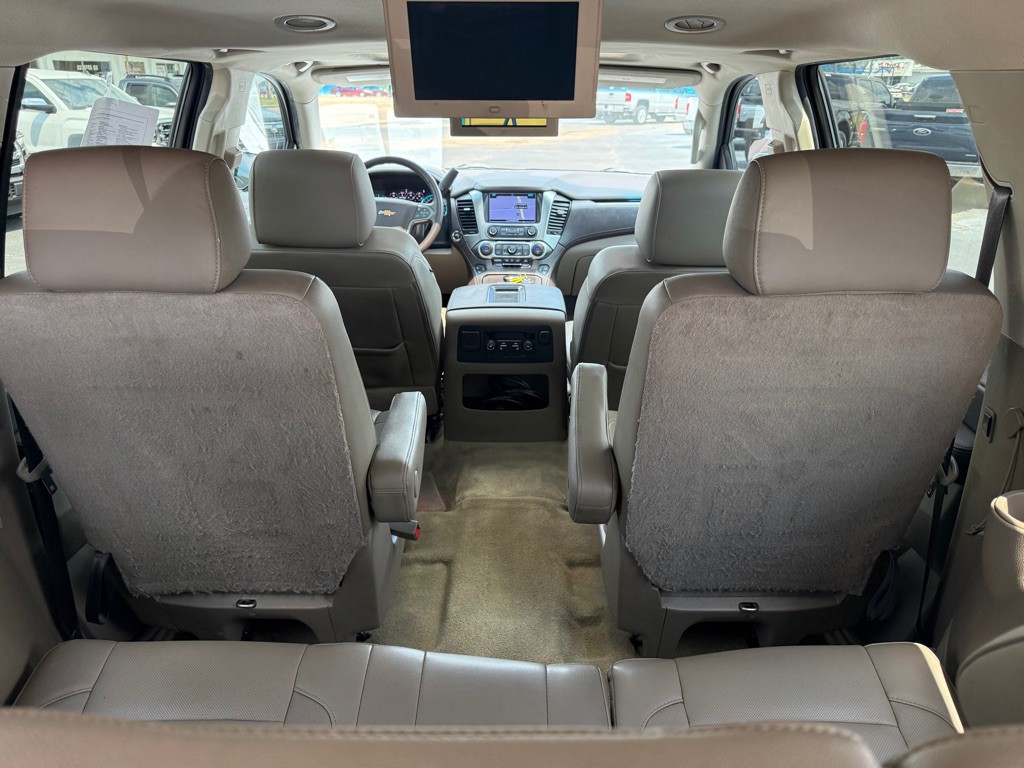 2017 Chevrolet Suburban Image 26