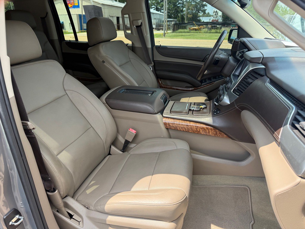 2017 Chevrolet Suburban Image 29