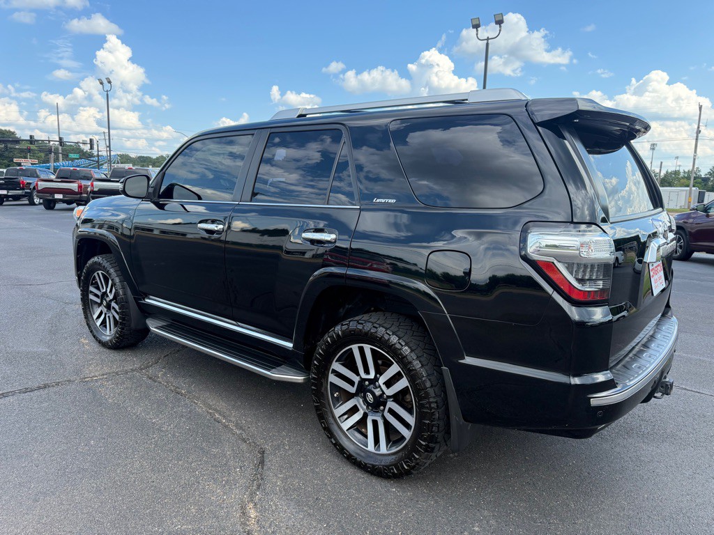 2019 Toyota 4Runner Image 3