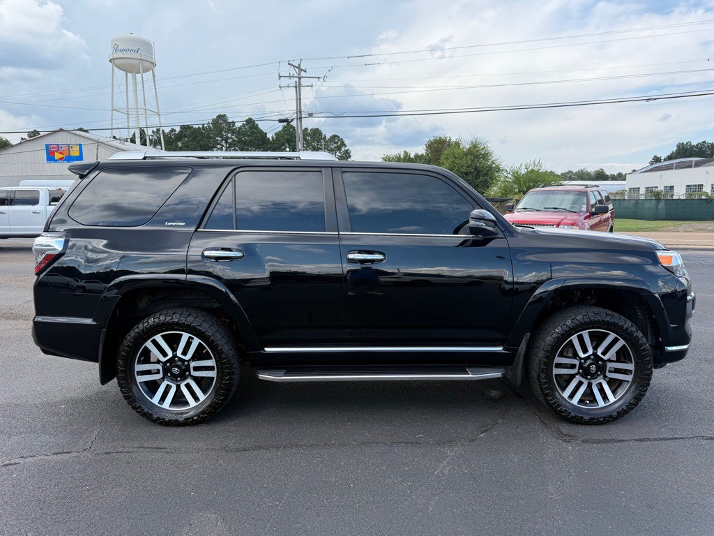 2019 Toyota 4Runner Image 4