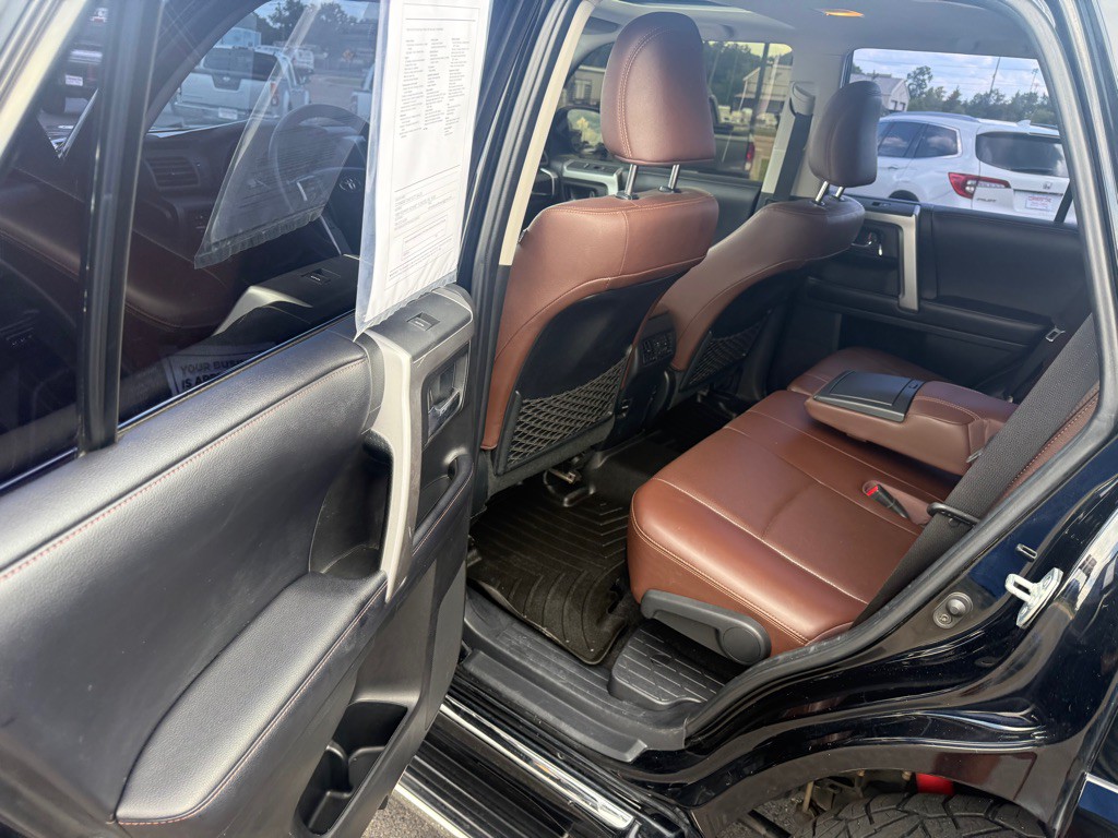 2019 Toyota 4Runner Image 17