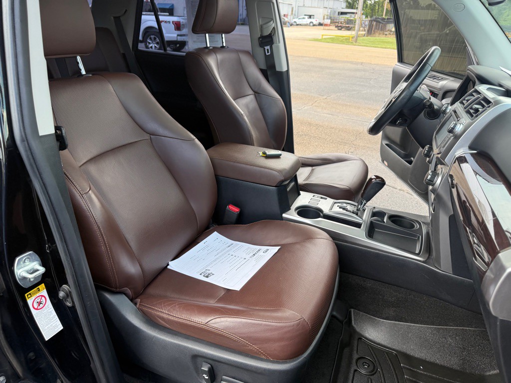 2019 Toyota 4Runner Image 25