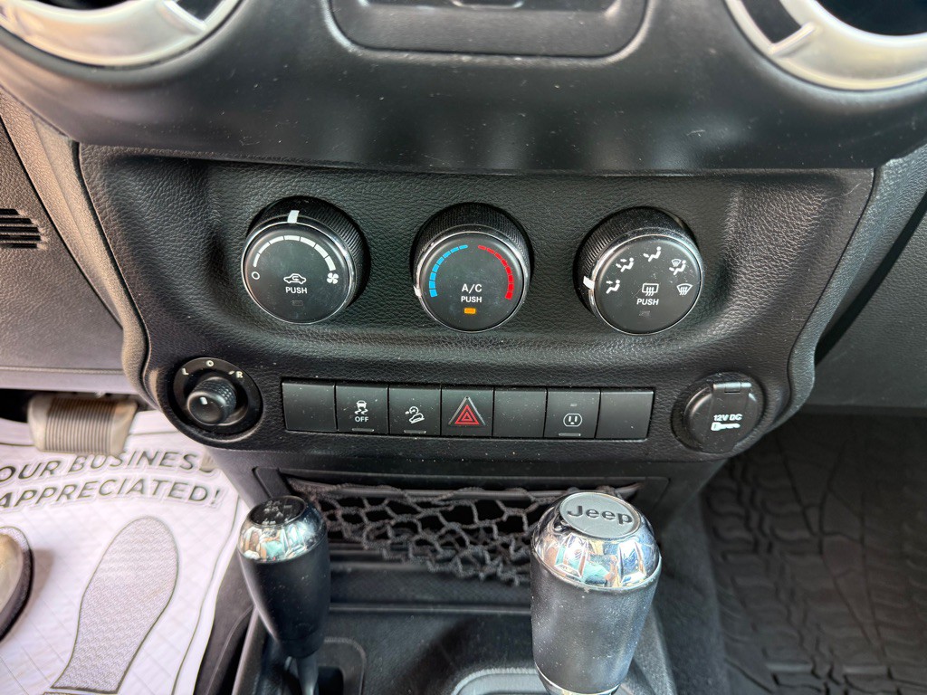 2015 Jeep Wrangler Unlimited Image 18